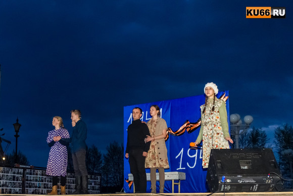 «То тихая грусть, то мурашки по коже...» В центре Каменска — восемь тысяч фотографий земляков, сделанных перед войной и после нее. ФОТО