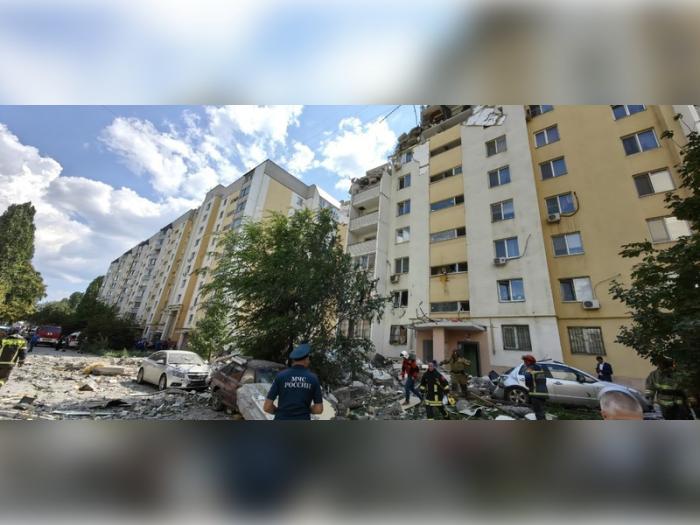 Газ взорвался и разрушил подъезд: в Саратове погибли люди, среди жертв — ребенок | В Саратове при взрыве газа обрушился подъезд жилого дома, погибли три человека