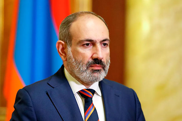 Премьер-министр Армении заявил об угрозе появления "нового Гитлера". Двоих кандидатов мы уже знаем...