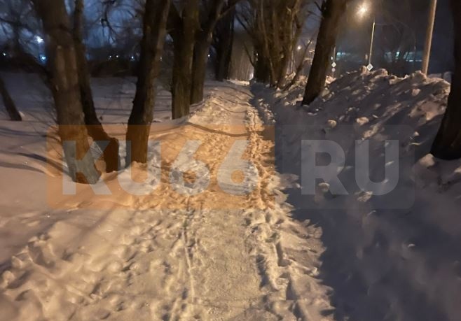 Жительница Каменска-Уральского пожаловалась на нерасчищенные тротуары