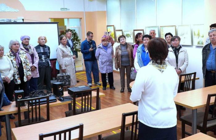 Ветераны в восторге: как преобразился Каменск-Уральский за последние годы | Ветераны Каменска-Уральского посетили экскурсию по обновленным объектам города