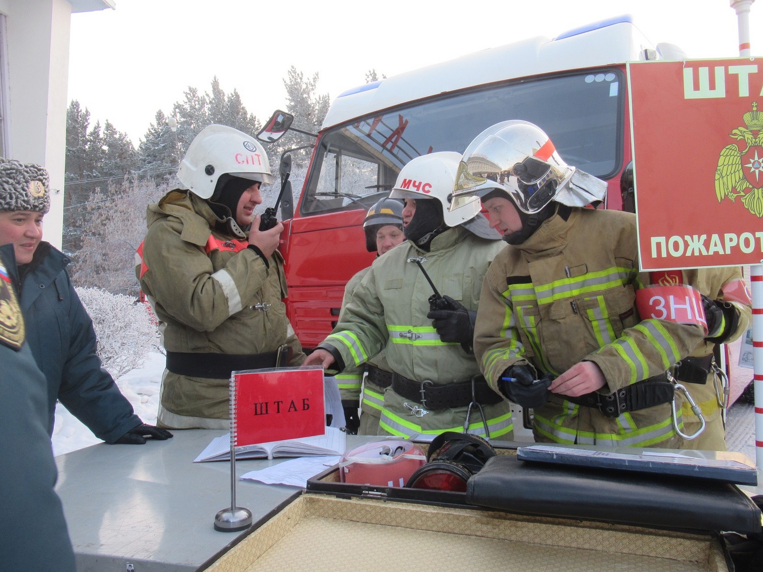 Из ДК «Юность» в Каменске-Уральском, где начался пожар, были эвакуированы больше ста человек. Учения проводили городские спецслужбы