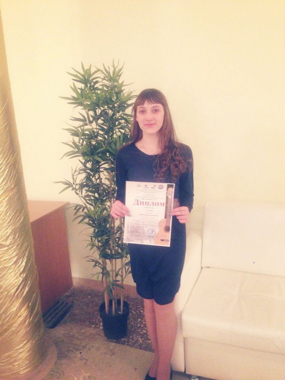 Похвально! Вокалистки из Каменска-Уральского – преподаватель и ее воспитанница – стали лауреатами областного конкурса солдатской песни