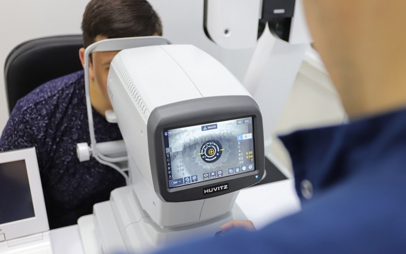 Для уральских зумеров придумали способ пользоваться смартфоном без вреда здоровью