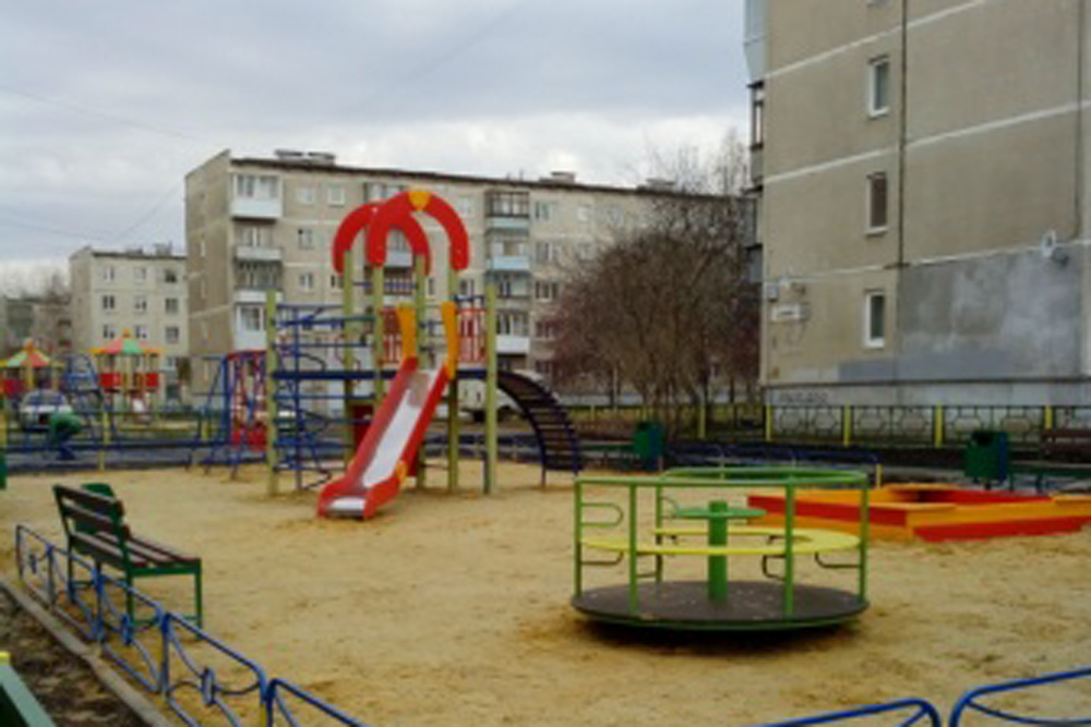 «Приняты «на ура»: подрядчики УК «ДЕЗ» Каменска-Уральского сдали последний благоустроенный двор по программе «Комфортная среда»