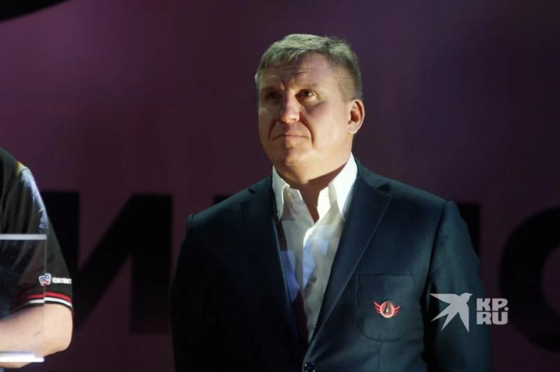 Владельца «Облкоммунэнерго» Алексея Боброва задержали в Москве и доставили в Екатеринбург | Уральского олигарха Алексея Боброва задержали в Москве Владельца «Облкоммунэнерго» Алексея Боброва задержали в Москве и доставили в Екатеринбург | Уральского олигарха Алексея Боброва задержали в Москве