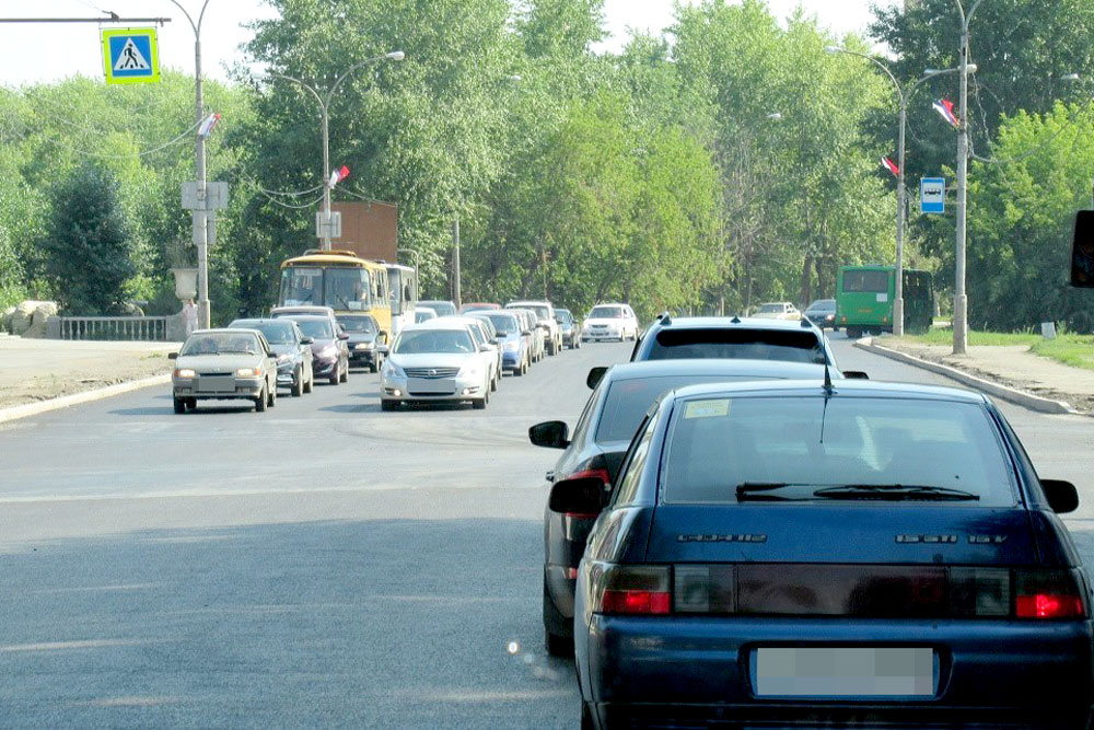 Осталось немного потерпеть: ремонт дорог в Красногорском районе Каменска близится к концу, скоро заасфальтируют кольцо у диагностики Осталось немного потерпеть: ремонт дорог в Красногорском районе Каменска близится к концу, скоро заасфальтируют кольцо у диагностики