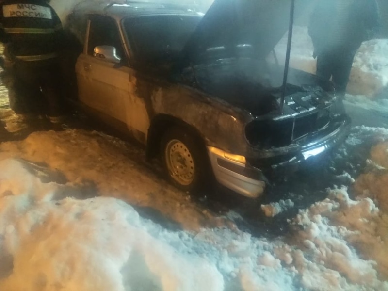 Рано утром в Каменске-Уральском сгорела «Волга»