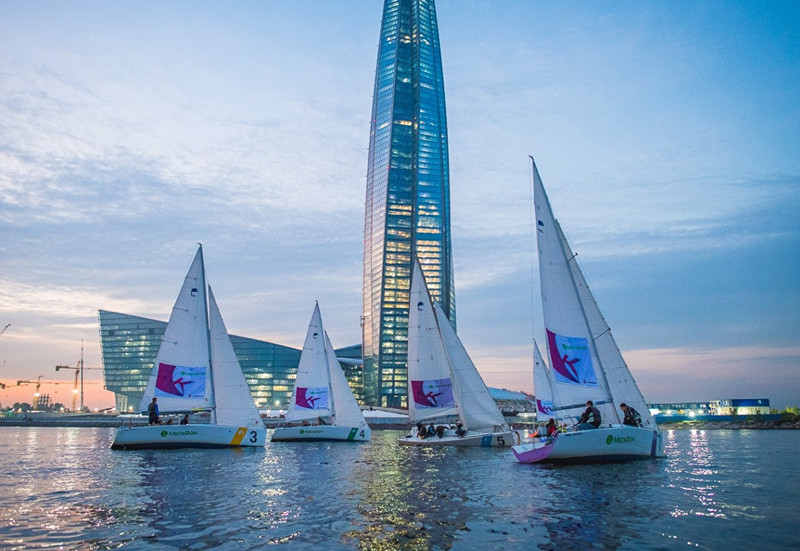 В Петербурге около яхт-клуба обнаружили расчлененное тело без головы и рук