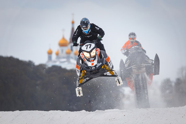 В Каменске-Уральском пройдут гонки на снегоходах и сноубайках