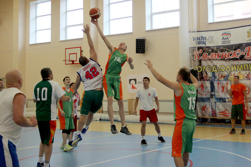 «Соревнования приносят добрые плоды». На УАЗе в Каменске-Уральском прошла спартакиада — в ней поучаствовали 75 активных заводчан