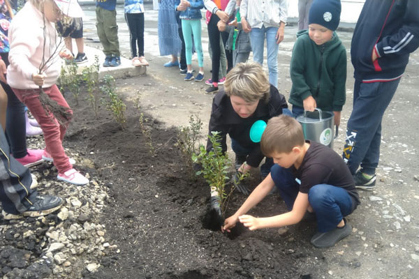 Двор Театра драмы в Каменске-Уральском благоустроили