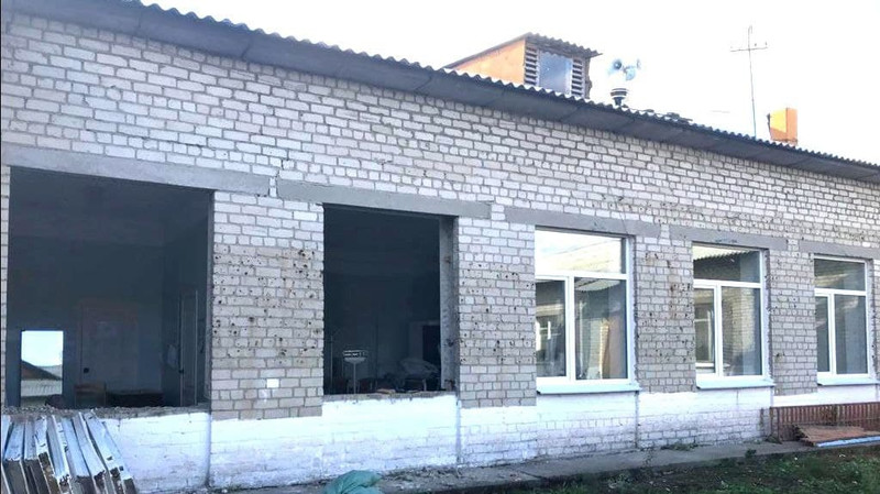 Частники помогли ФАПу в каменском селе Монастырка подготовиться к зиме: здесь установили новые окна и заменили систему отопления