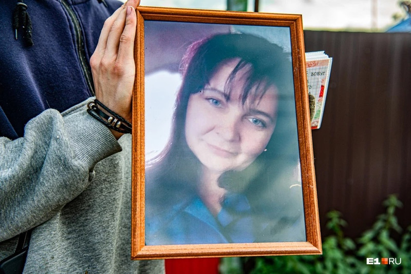 Парень выиграл суд к больнице Каменска-Уральского — его мать там плохо лечили и только перед смертью вызвали бригаду медицины катастроф