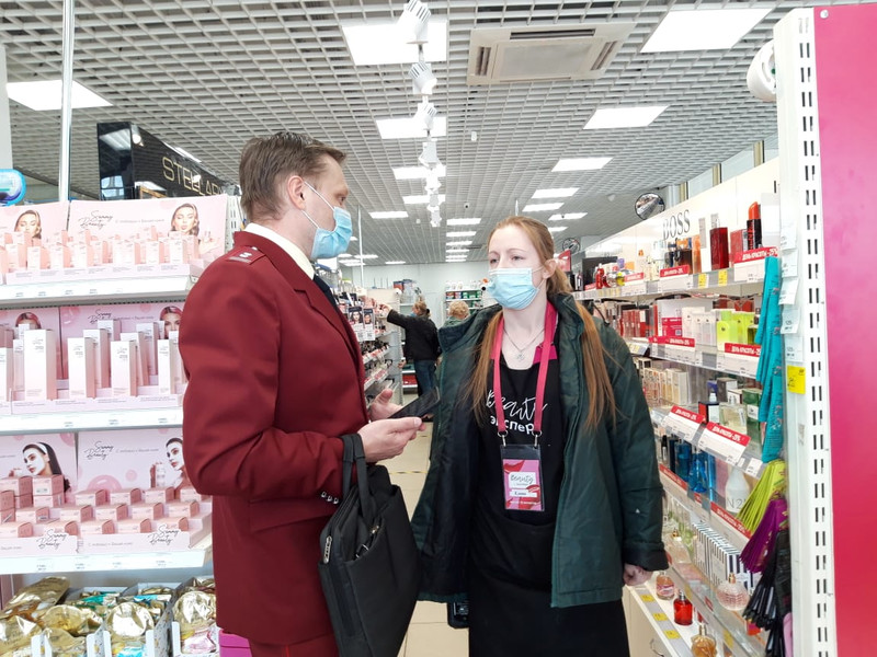 В магазине «Oodji» обнаружено нарушение противоковидных требований