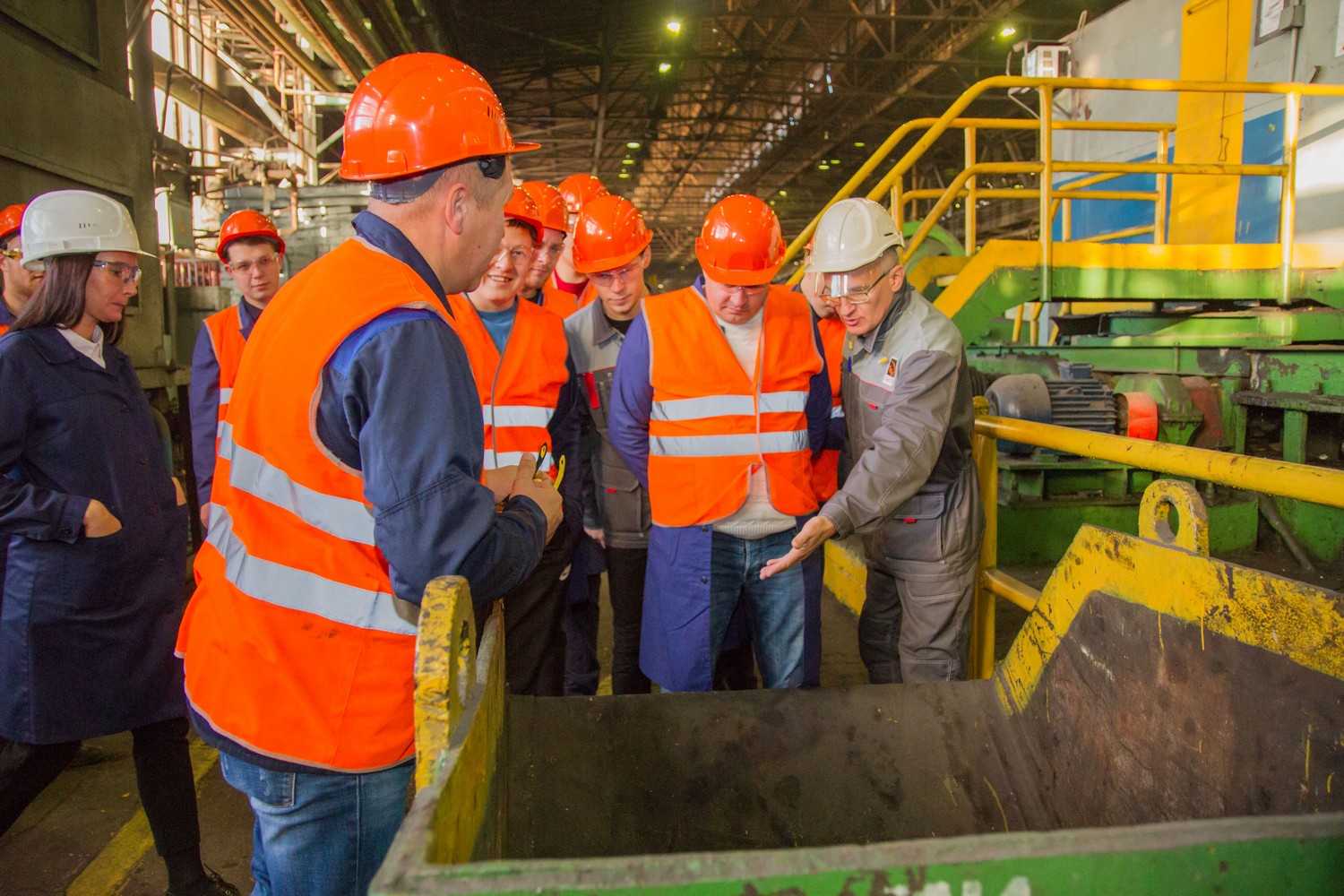 Металлургия на практике: на Синарском трубном заводе побывали студенты каменского филиала Уральского федерального университета