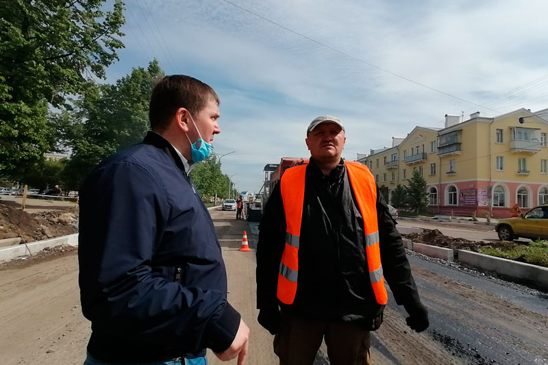 Погода и грамотная организация работ на ремонтах дорог приносят свои плоды. Мэр Каменска оценил, как «вылизывают» гостевой маршрут
