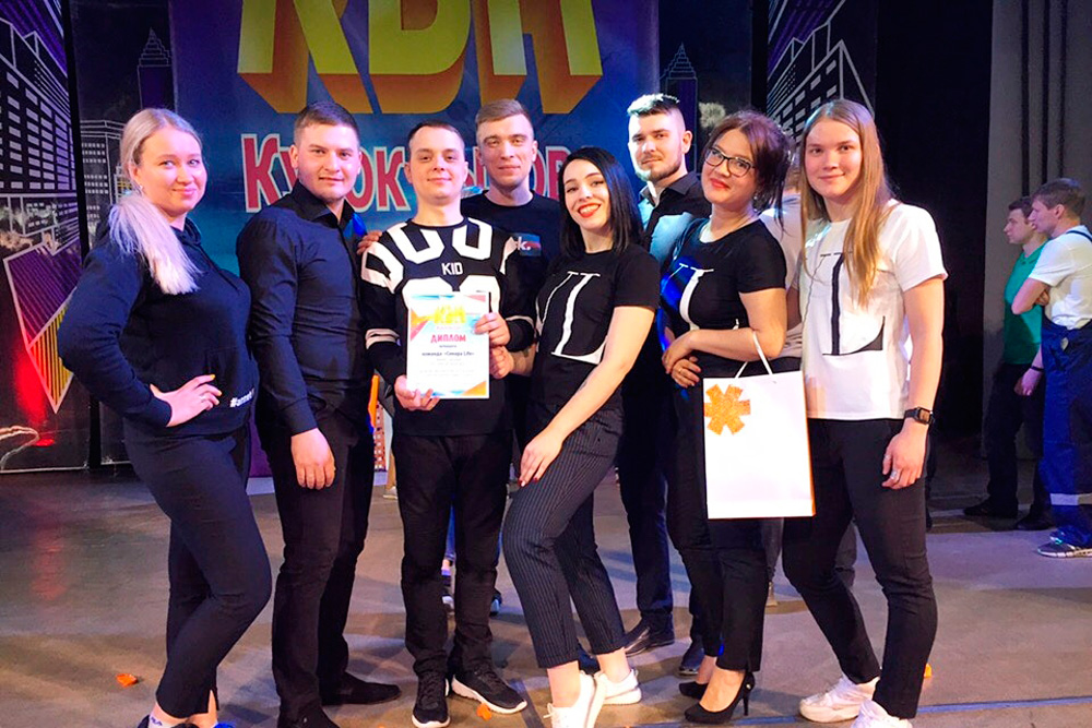 Веселые и находчивые из команды «Синара Life» с завода Каменска в Нягани дошутились до победы в ¼ лиги и готовятся к новым «сражениям»