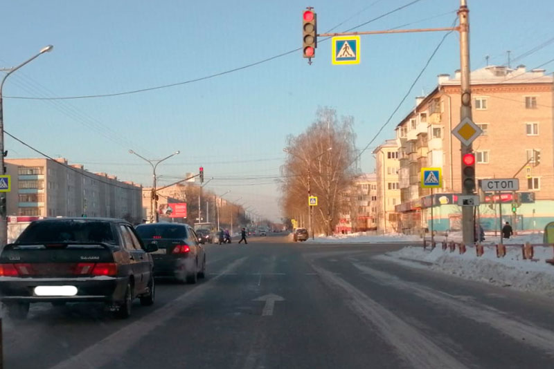 Дорожники поменяют режимы работы светофоров на двух перекрестках по пр. Победы в Каменске, а потом скорректируют "жёлтый" еще на восьми