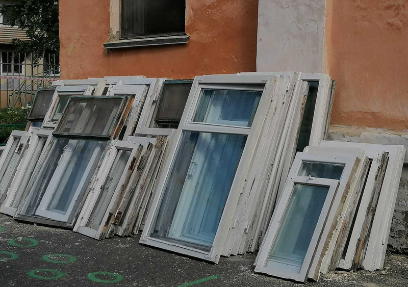 В мэрии решили ежегодно капитально ремонтировать минимум по одному детсаду в Каменске. Начали с «Теремка», который построен в 1954 году