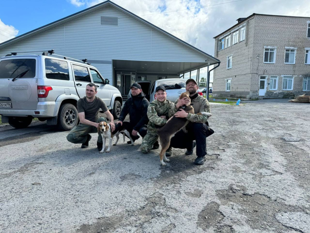 Невероятная история: как добровольцы вошли в историю, спасая потерявшихся детей | Добровольцев, спасших детей, отметили в Екатеринбурге за мужество