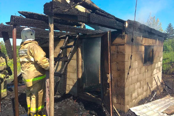 4-х летний поджигатель оставил родителей без бани под Каменском-Уральском