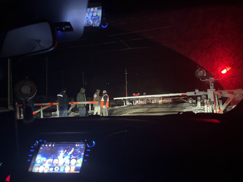 Железнодорожный переезд между Каменском-Уральским и Екатеринбургом закрыт. Выбирайте пути объезда!