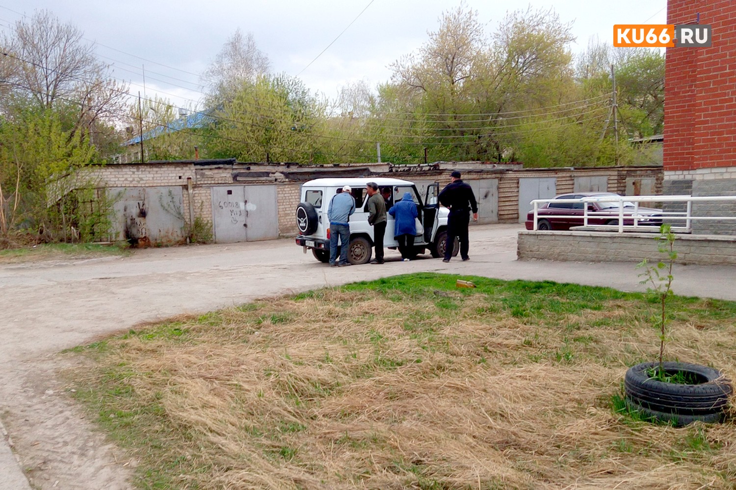 Деятельный екатеринбуржец нарушил закон в Каменске-Уральском: нанял здесь на работу двух граждан Узбекистана, за что и схлопотал штрафы