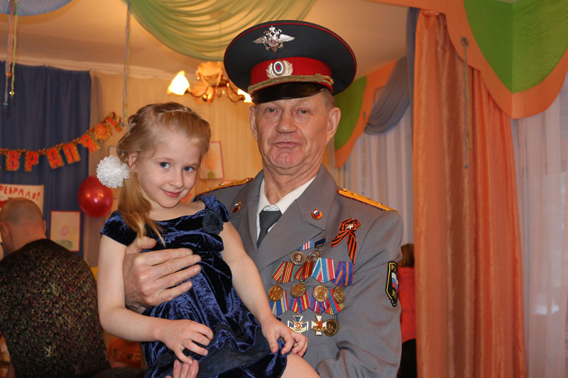 В детский сад Каменска-Уральского перед Днем защитника Отечества пришли участники боев в горячих точках на всем постсоветском пространстве