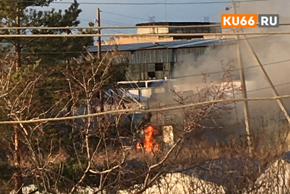 Накануне в селе под Каменском-Уральским сгорел трансформатор на подстанции. ФОТО