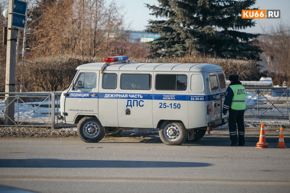 Появилось видео с недавним ДТП, где мужчина бросился под фуру
