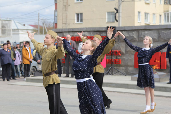Памяти фронтовиков и тружеников тыла посвящается
