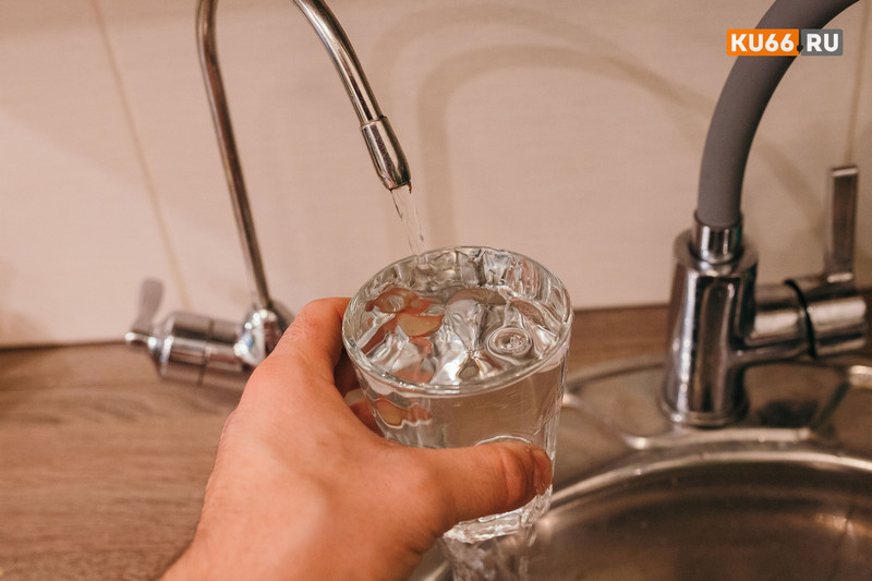 Лучше сделать запасы. В субботу с утра и на весь день жители девяти многоквартирных домов в Старом Каменске останутся без холодной воды