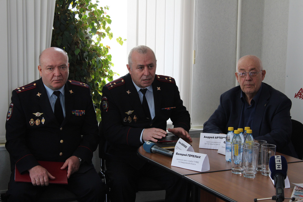 Шарлатаны не спят. Полицейские бьют тревогу из-за обилия мошеннических схем и объясняют, как не попасть на уловку нынешних Остапов Бендеров