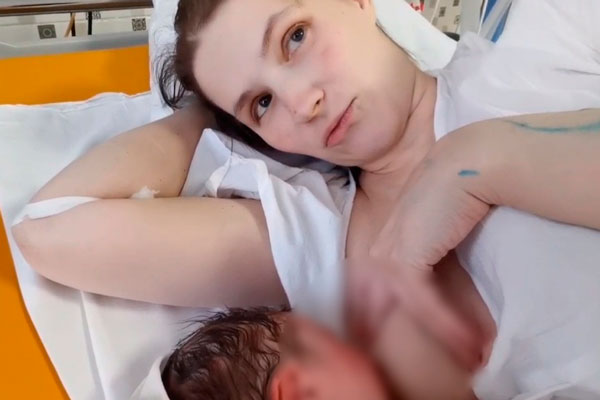 Петербурженка в 33 года родила десятого ребенка