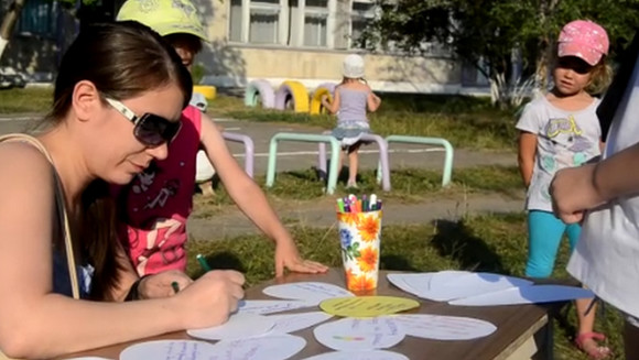 Коллектив и воспитанники детского сада из Каменска приняли участие в акции, организованной Всероссийской газетой «Добрая дорога детства»