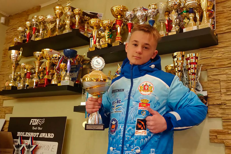 Проявил характер. На крупнейшем в Европе стадионе гонщик из Каменска-Уральского — лучший среди 400 спортсменов. Причем тут коронавирус?