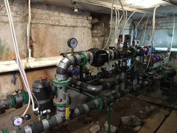 Под «колпак» коммунальщиков попали более 600 домов в Каменске. Оборудование, уже полюбившееся вандалам, позволяет сразу узнавать об авариях