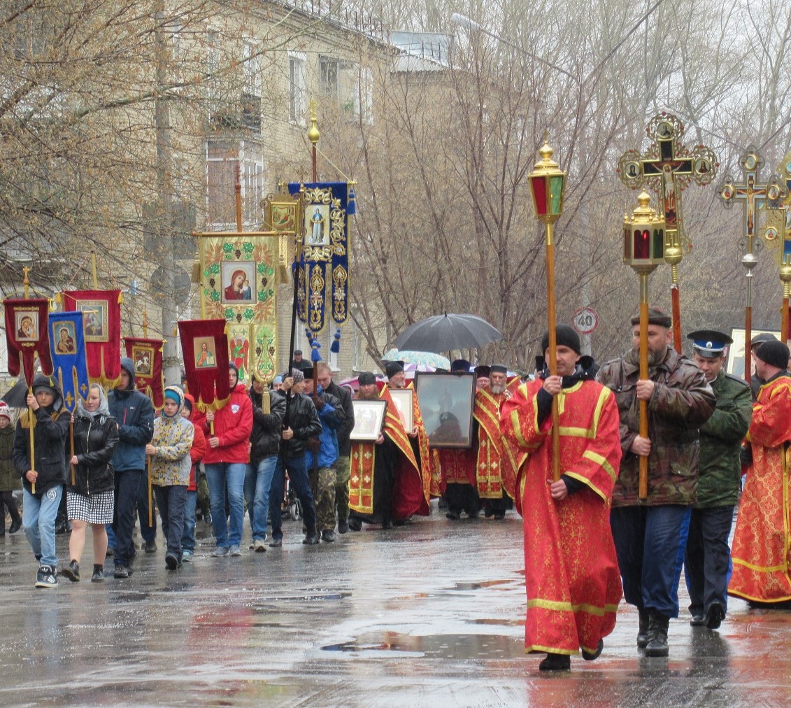 Из-за крестного хода, который проведут православные верующие в это воскресенье, центр Каменска-Уральского будут закрывать. Где и во сколько?