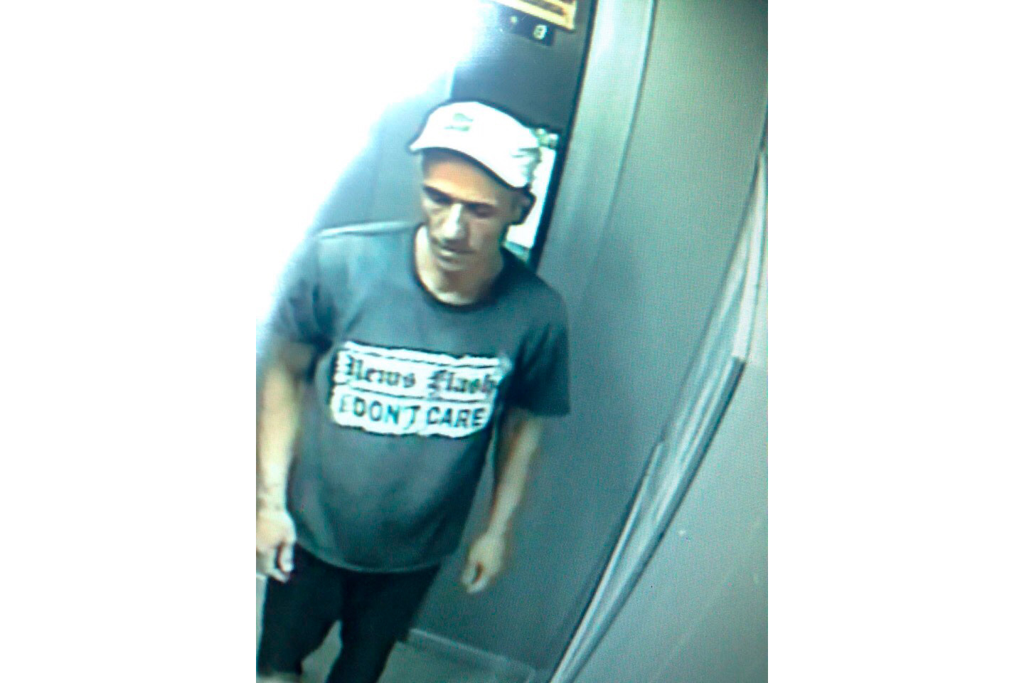 Педофил из Каменска-Уральского перебрался в Екатеринбург? В столице Урала накануне неизвестный напал на ребенка в лифте