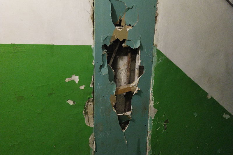 «Заставили работать УК». В Каменске-Уральском собственники дома добились начала текущего ремонта