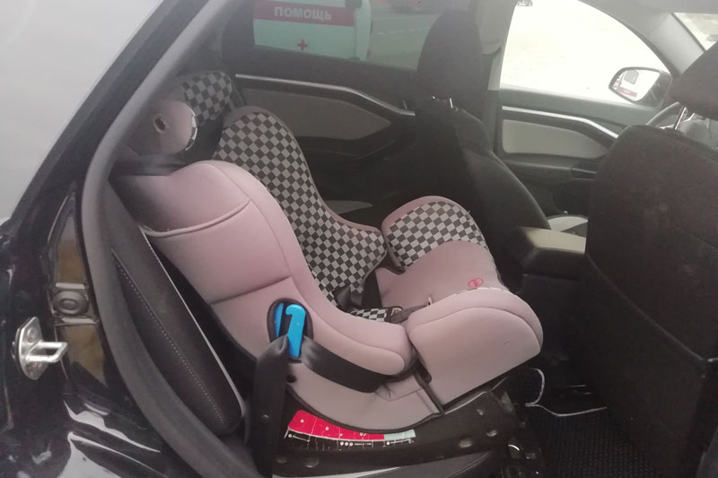 На трассах в окрестностях Каменска нынче пострадали уже девять юных пассажиров. Едете в отпуск? Думайте, в первую очередь, о детях! На трассах в окрестностях Каменска нынче пострадали уже девять юных пассажиров. Едете в отпуск? Думайте, в первую очередь, о детях!