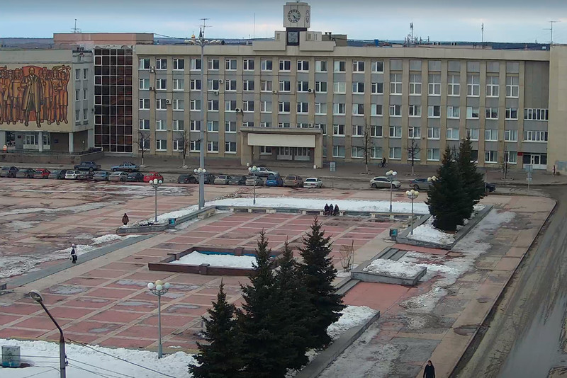 Бригаду скорой помощи вызвали в городскую администрацию Каменска-Уральского – говорят, кому-то стало плохо в приемной у мэра