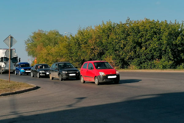 Эксперт — о трагедии на ул. Пушкина в Каменске, где Мазда насмерть сбила пешеходов: «Ничего для реальной безопасности здесь не сделано»