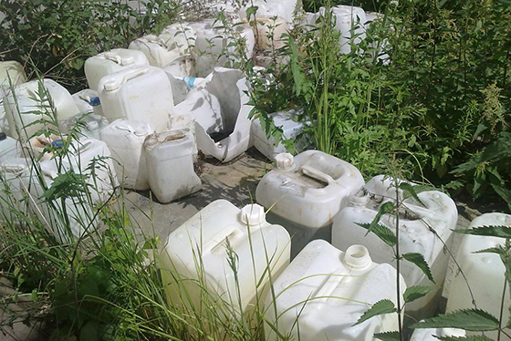 Повод для паники? В Каменске-Уральском найдены опасные химические отходы в большом объеме – суд требует уничтожить, а они стоят на складе Повод для паники? В Каменске-Уральском найдены опасные химические отходы в большом объеме – суд требует уничтожить, а они стоят на складе