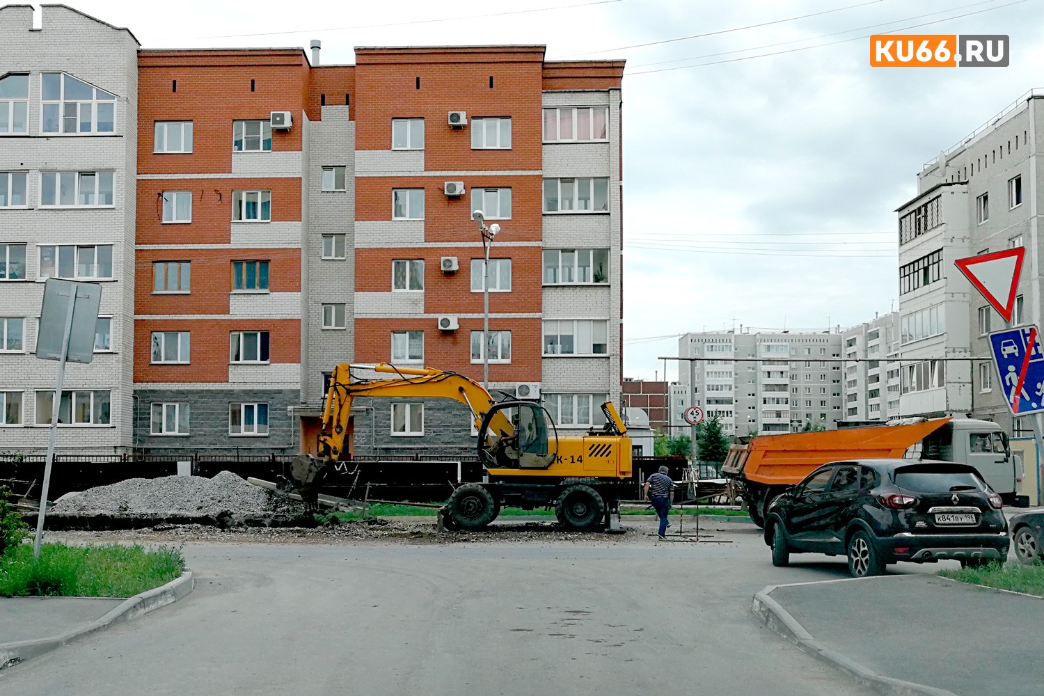 Из-за строительства новой школы в Каменске-Уральском на три недели перекроют дорогу – здесь подрядчик займется укладкой инженерных сетей