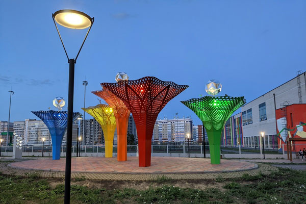 В Каменске-Уральском продолжают обновлять наружное освещение