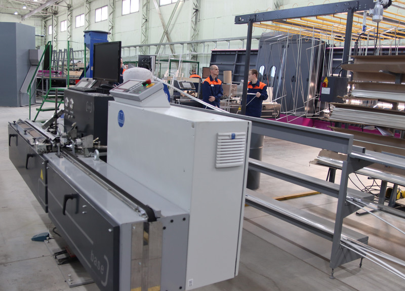 Если вы в последнее время меняли окна, то велика вероятность, что их сделали в исправительной колонии Каменска-Уральского