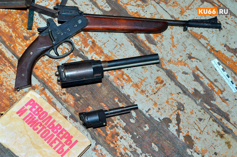 Жителю Каменска-Уральского, выстрелом из ружья убившего в воскресенье мужчину в общежитии по ул. Гражданской, грозит до 15 лет «зоны»