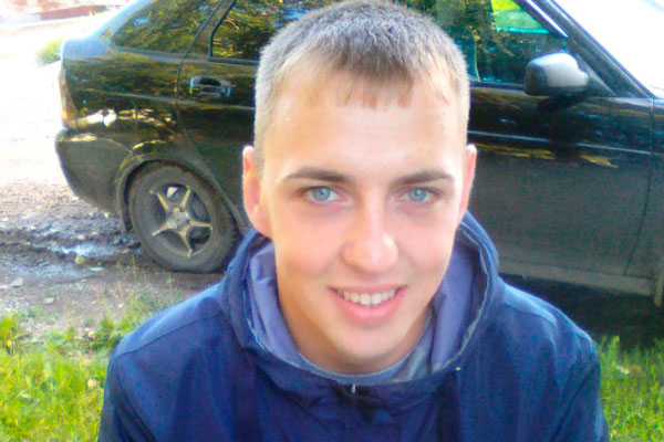 Тело мужчины, которого искали с ноября, поисковики из Екатеринбурга нашли в лесополосе под Каменском-Уральским. Имеются признаки самоубийств